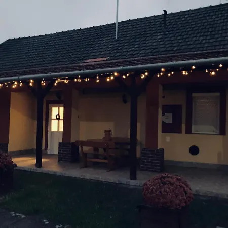 Tiszavirag Vendeghaz Apartment Tiszacsege Exterior photo
