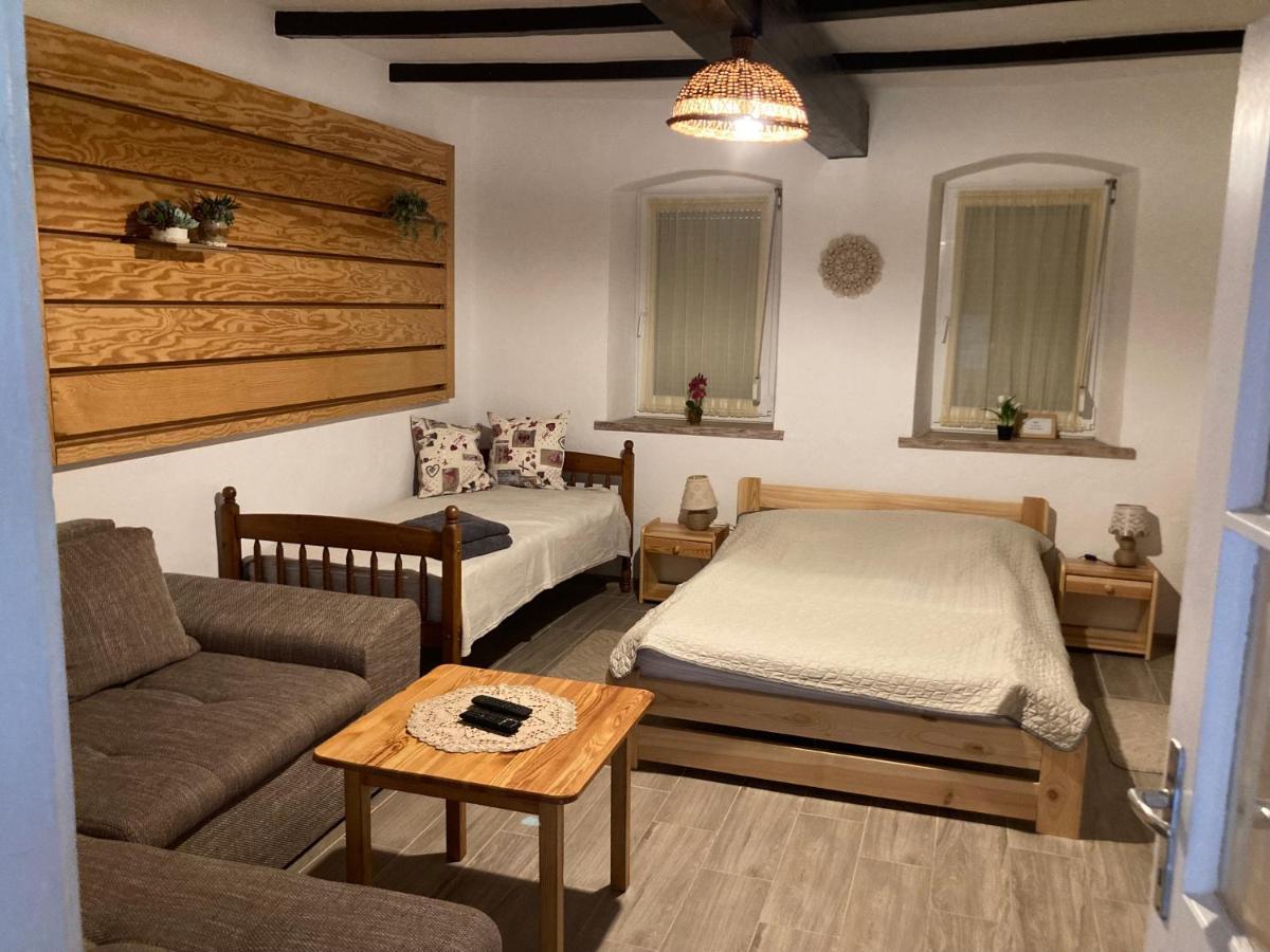 Tiszavirag Vendeghaz Apartment *
