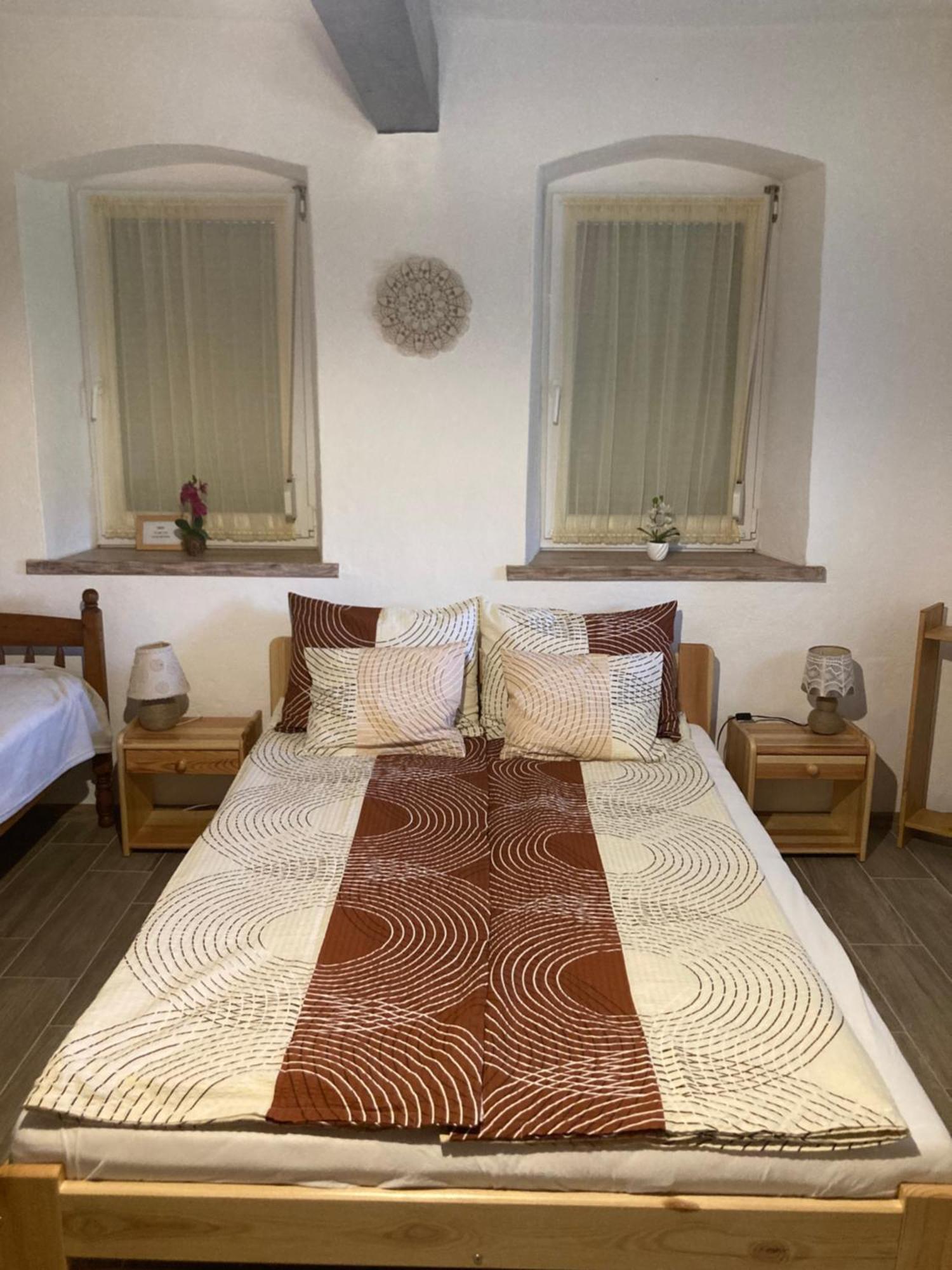 Tiszavirag Vendeghaz Apartment